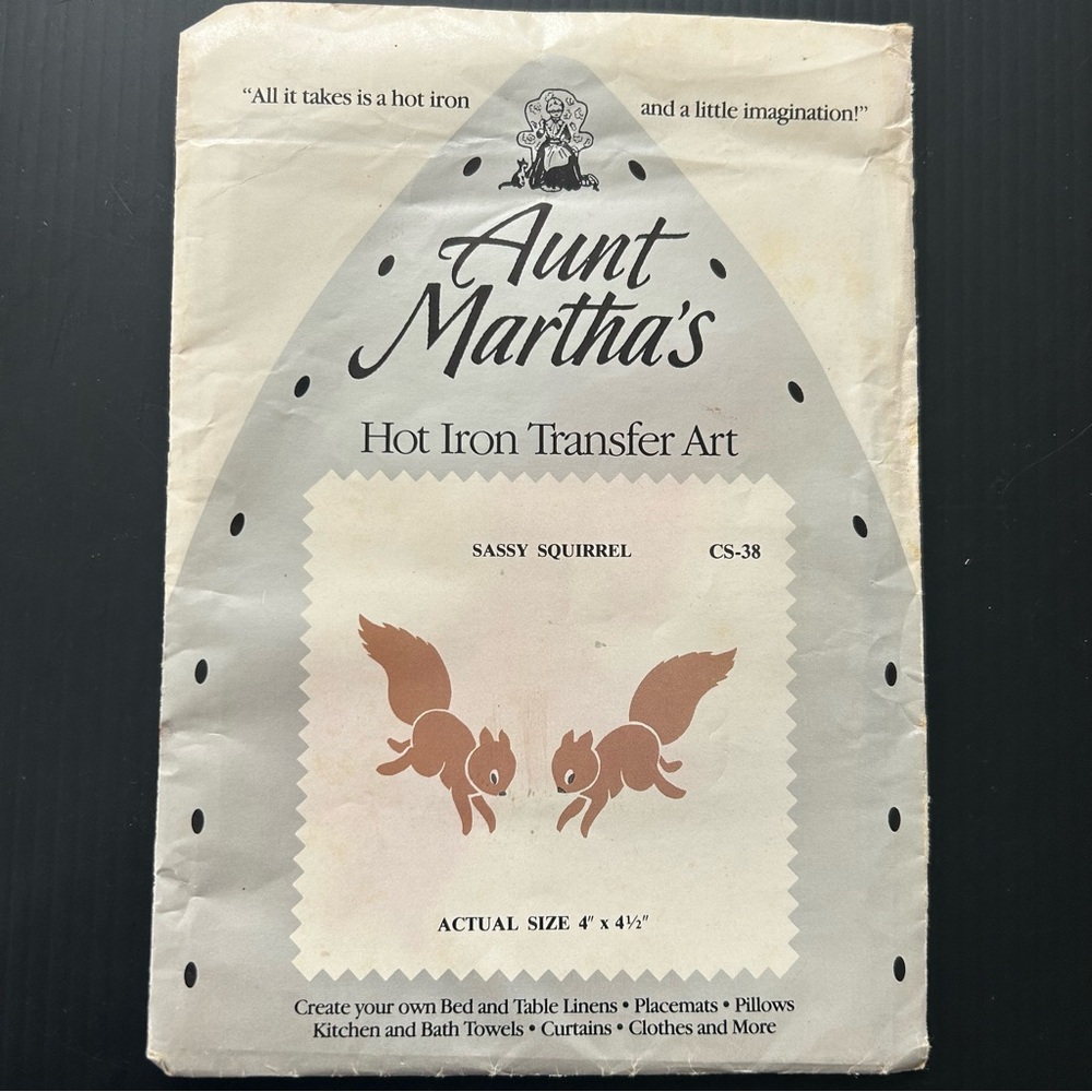 Vintage Aunt Martha’s Sassy Squirrel Hot Iron Transfer Art - Brown‎